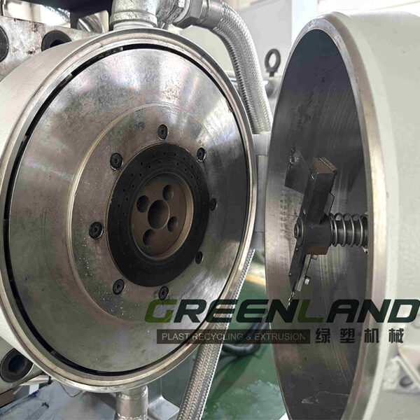 Agglomerate/Compactor Type Plastic Pelletizing Machine - Image 3
