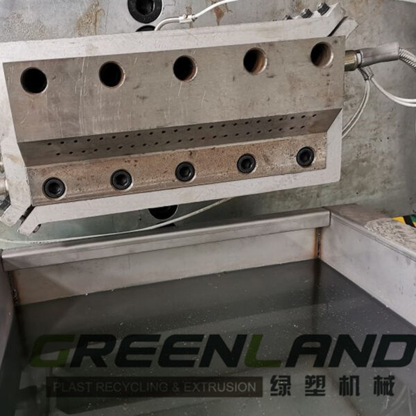 Forced Feeding Plastic Recycling Pelletizing Machine - Image 5